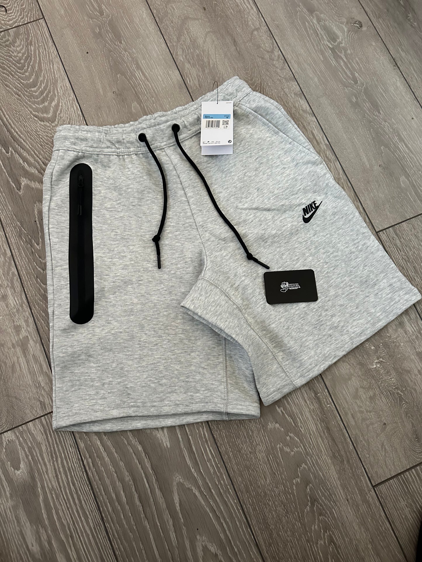 GREY TECH FLEECE SHORTS